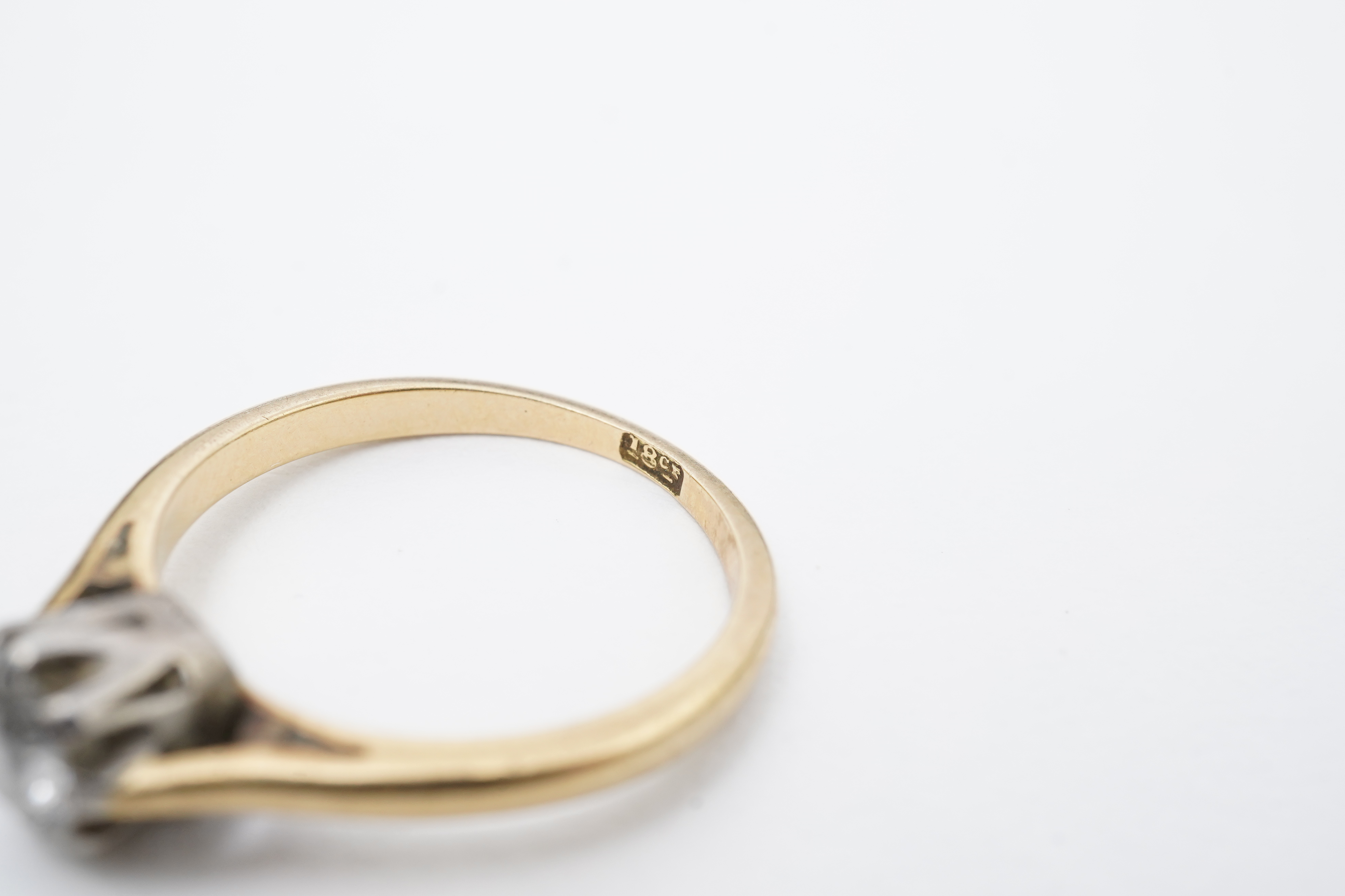 A diamond solitaire ring, early 20th century